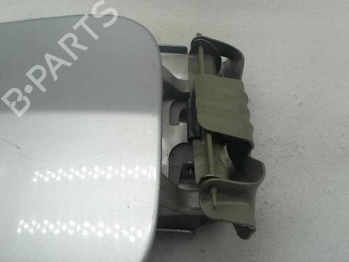 Używane Klapa wlewu paliwa DACIA DUSTER (HS_) 1.5 dCi 4x4 (HSMC, HSMD) (110 hp) 20944524