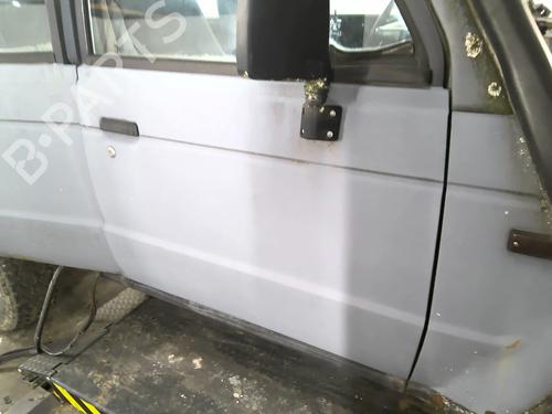 Used Right front door Right front door MITSUBISHI PAJERO I (L04_G, L14_G) 2.5 TD (L044G, L049G) (95 hp) 40272825 40272825