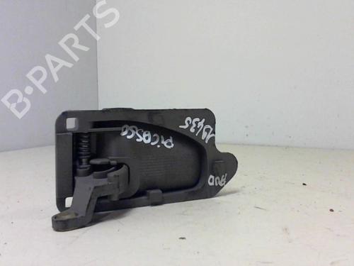 Used Front right interior door handle Front right interior door handle 20973432 20973432