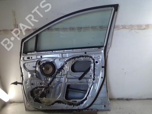 Used Right front door TOYOTA COROLLA Verso (ZER_, ZZE12_, R1_) 2.2 D-4D (AUR10_, AUR10R) (136 hp) 22022041