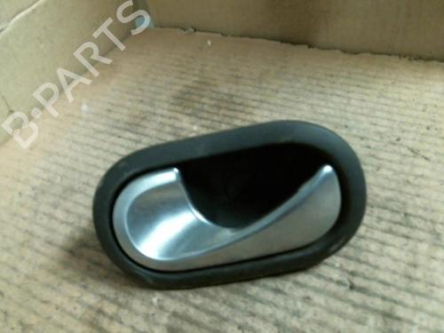 Venstre foran invendig håndtak RENAULT SCÉNIC II (JM0/1_) 1.9 dCi (JM0G, JM12, JM1G, JM2C) (120 hp) 20949886