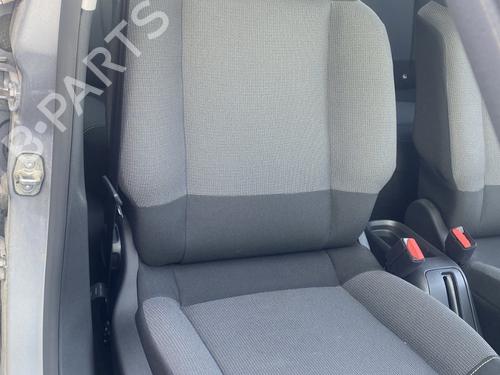 Used Right front seat CITROËN C3 III (SX) 1.2 THP 110 (SXHNPS, SXHNZT, SXHNZ6) (110 hp) 30814520