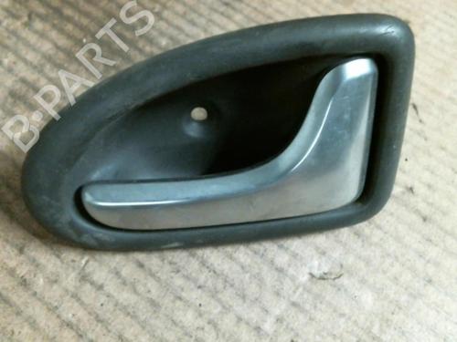 Used Front right interior door handle RENAULT SCÉNIC I MPV (JA0/1_, FA0_) 1.9 dCi (JA05, JA1F) (102 hp) 20961588