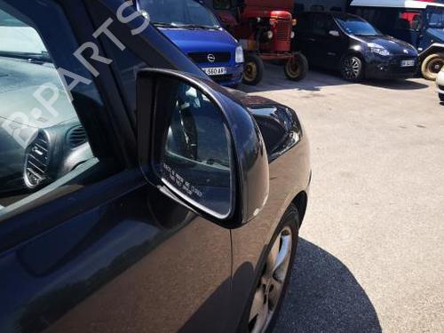 Right mirror KIA CARENS III MPV (UN) 2.0 CRDi 140 | BP22022081C27 