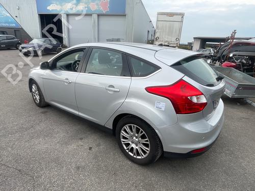 Pièces Détachées Usagées FORD FOCUS III Saloon    4831015