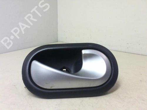 Høyre foran invendig håndtak RENAULT CLIO III (BR0/1, CR0/1) 1.5 dCi (88 hp) 20949104