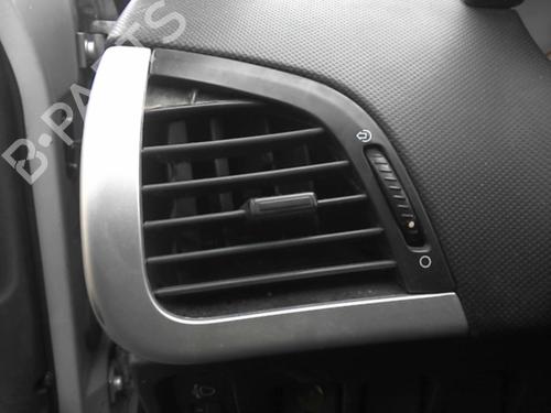 Used Air vent PEUGEOT 206+ (2L_, 2M_) 1.4 HDi eco 70 (68 hp) 20946216