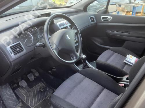 Front left quarter glass PEUGEOT 307 Break (3E) 2.0 HDI 90 | BP20941683C111 