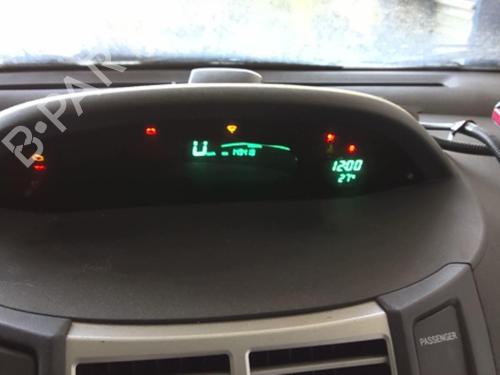 Cockpit TOYOTA YARIS (_P9_) 1.4 D-4D (NLP90_, NLP90R) (90 hp) 20947440