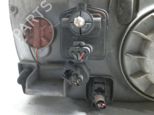 Used Left headlight HYUNDAI SANTA FÉ I (SM) 2.0 CRDi 4x4 (113 hp) 26153716
