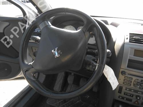 Used Steering wheel PEUGEOT 407 SW (6E_, 6D_) 2.0 HDi 135 (136 hp) 20954104
