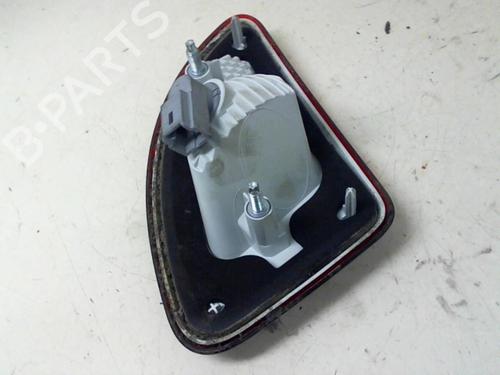 Venstre baklys, luke RENAULT TWINGO II (CN0_) 1.2 16V (CN04, CN0B) (75 hp) 20963971