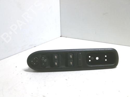 Used Left front window switch Left front window switch PEUGEOT 407 (6D_) 2.0 (6DRFNB, 6DRFNE) (136 hp) 20971002 20971002