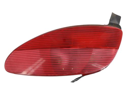 Used Right taillight PEUGEOT 206 Hatchback (2A/C) 1.4 i (75 hp) 31945580