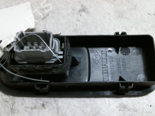 Used Right front window switch RENAULT SCÉNIC II (JM0/1_) 1.9 dCi (JM0G, JM12, JM1G, JM2C) (120 hp) 20939147