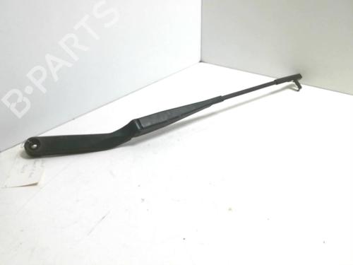 Used Front windshield wiper arm VW POLO (9N_, 9A_) 1.2 12V (64 hp) 20970486