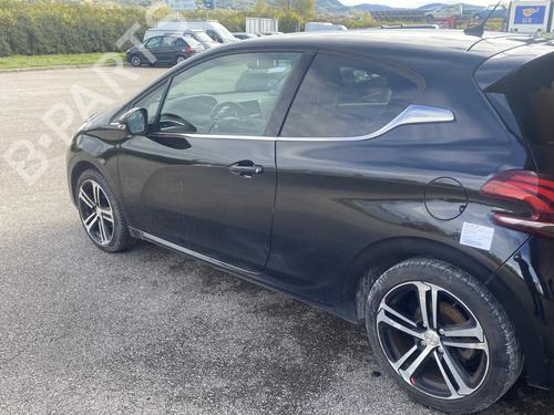 Left front door PEUGEOT 208 I (CA_, CC_) 1.2 THP 110 | BP29838092C2