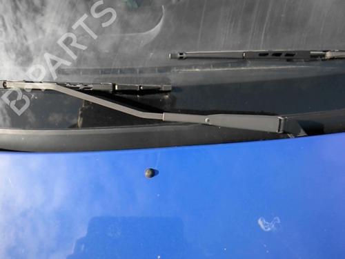 Used Front windshield wiper arm PEUGEOT 106 II (1A_, 1C_) 1.1 i (60 hp) 20971076