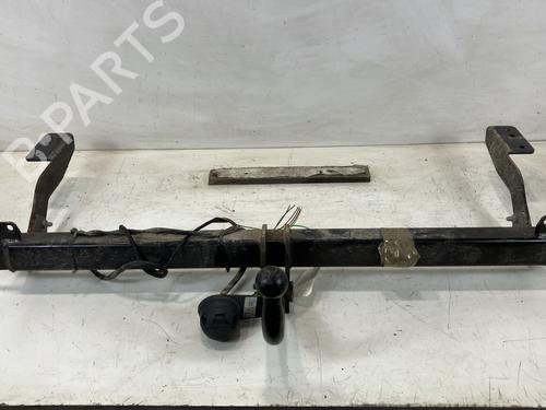 Używane Hak holowniczy / Mechanizm PEUGEOT 5008 (0U_, 0E_) 1.6 HDi (112 hp) 22028899