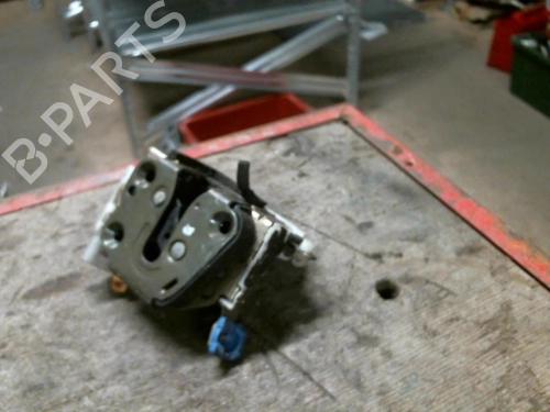 Used Front right lock NISSAN MICRA II (K11) 1.3 i 16V (HK11) (75 hp) 22019267