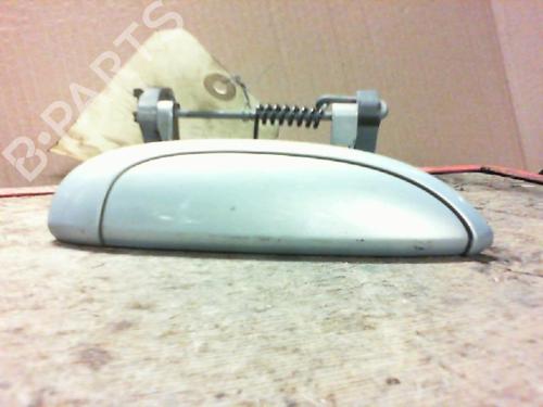 Used Front right exterior door handle RENAULT SCÉNIC I MPV (JA0/1_, FA0_) 1.6 (JA00, JA16, JA15, JA19, JA1V, JA2B, JA2C, JA0B,... (107 hp) 20961503