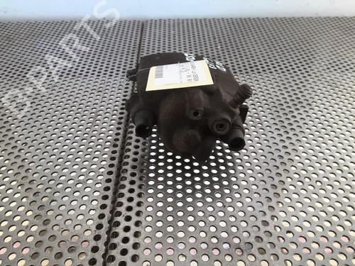 Used Right front brake caliper VW GOLF III (1H1) 1.6 (75 hp) 20972081