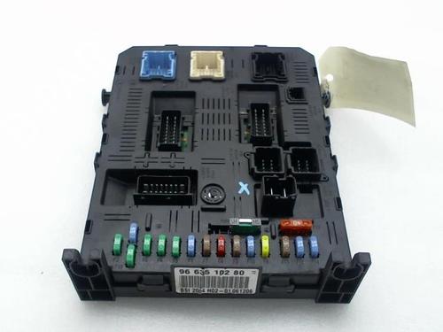 Used Fuse box PEUGEOT 407 Coupe (6C_) 2.7 HDi (204 hp) 20966391