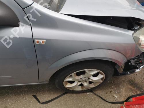 Używane Błotnik przedni prawy OPEL ASTRA H (A04) 1.7 CDTI (L48) (100 hp) 20957155
