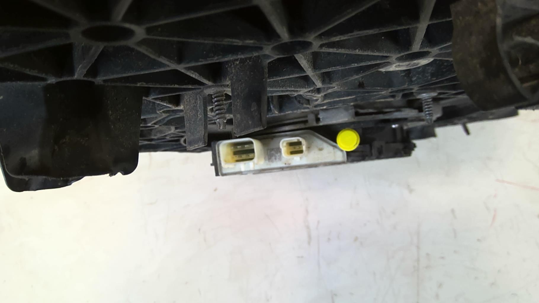 AdBlue tank RENAULT TRAFIC III Van (FG_) 2.0 dCi 120 (FGMN) 33302591 ...