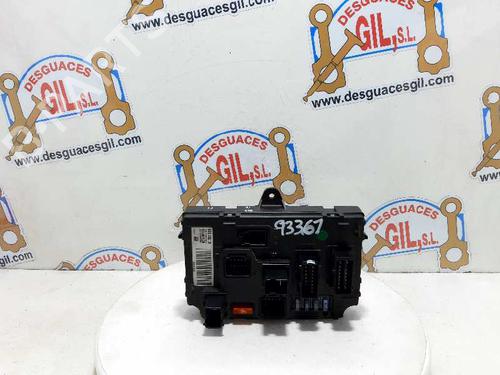 Used Fuse box PEUGEOT 407 (6D_) 2.0 (6DRFNB, 6DRFNE) (136 hp) 20733557
