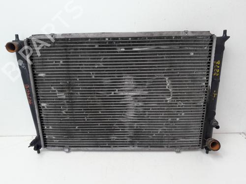 Used Water radiator HYUNDAI H-1 / STAREX Bus (A1) 2.5 TD 4WD (99 hp) 29573318
