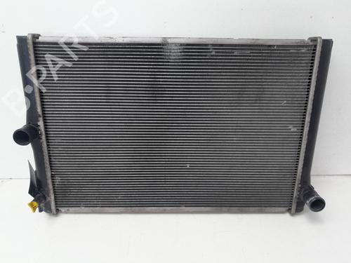 Used Water radiator TOYOTA AURIS (_E15_) 1.4 D-4D (NDE150_, NDE150R) (90 hp) 30833418