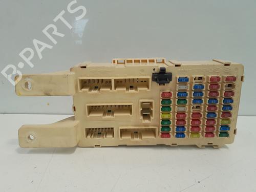 Used Fuse box Fuse box 39187742 39187742