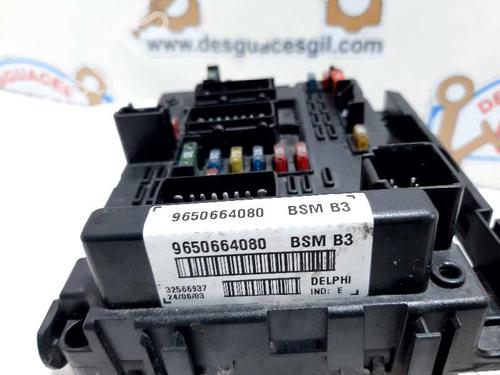 Used Fuse box PEUGEOT 307 (3A/C) 1.6 16V (109 hp) 20734947