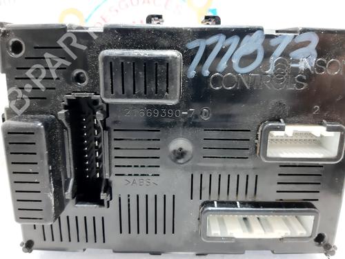 Fuse box RENAULT CLIO III (BR0/1, CR0/1) 1.5 dCi (BR17, CR17) | BP20740105E1 
