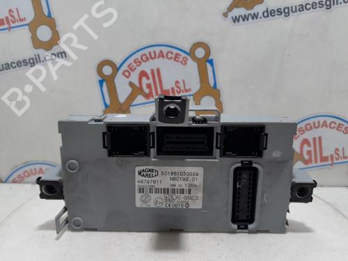 Used Fuse box FIAT STILO (192_) 1.9 JTD (192_XE1A) (115 hp) 20772561
