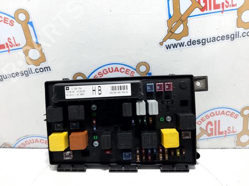 Used Fuse box OPEL ASTRA H (A04) [2004-2014]  20757517
