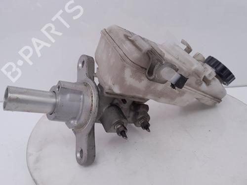 Used Brake master cylinder TOYOTA AURIS (_E15_) 1.4 D-4D (NDE150_, NDE150R) (90 hp) 28192175