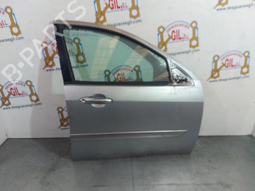 Dør høyre foran FORD FOCUS I (DAW, DBW) 1.8 Turbo DI / TDDi (90 hp) 20747541