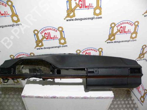 Used Dashboard MERCEDES-BENZ 124 Saloon (W124) [1984-1993]  20751115