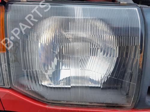 Used Right headlight MITSUBISHI PAJERO II (V3_W, V2_W, V4_W, V5_W) 2.8 TD (V46W, V26W) (125 hp) 31646375