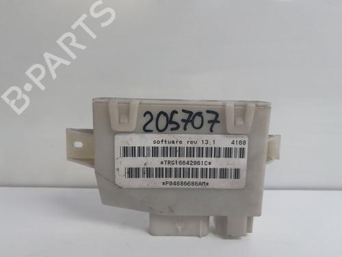 Used Comfort control module Comfort control module CHRYSLER VOYAGER IV (RG, RS) 2.8 CRD (150 hp) 36753619 36753619