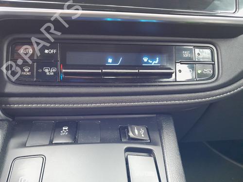 Used Climate control Climate control TOYOTA AURIS (_E18_) 1.8 Hybrid (ZWE186_, ZWE186R) (136 hp) 34133532 34133532