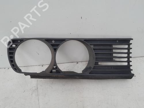 Grelha BMW 3 (E30) 316 i (100 hp) 31072285