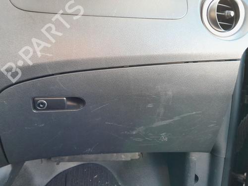 glove-box-mercedes-benz-vito-van-w447-2014-34130674 main image