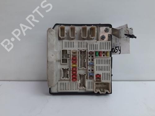fuse-box-renault-megane-ii-saloon-lm01_-2003-34132725 main image