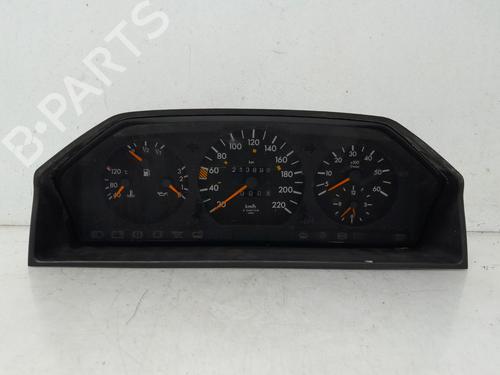 Used Instrument cluster MERCEDES-BENZ 124 Saloon (W124) 300 D (124.130) (113 hp) 30876390