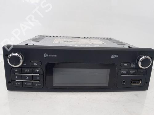 Radio RENAULT KANGOO / GRAND KANGOO II (KW0/1_) 1.5 dCi 75 (KW07