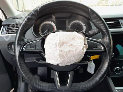 Used Steering wheel SKODA OCTAVIA III (5E3, NL3, NR3) 1.0 TSI (115 hp) 30105385