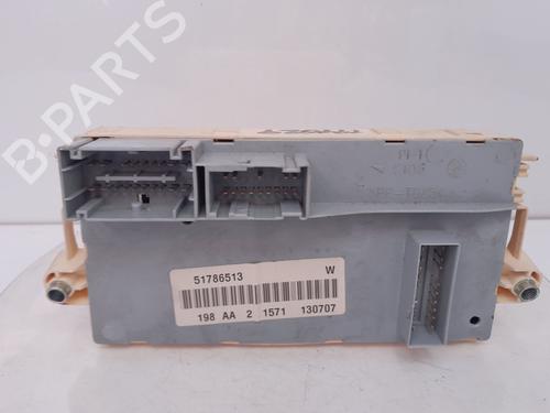 Used Fuse box FIAT BRAVO II (198_) 1.9 D Multijet (198AXB1A) (120 hp) 29010526